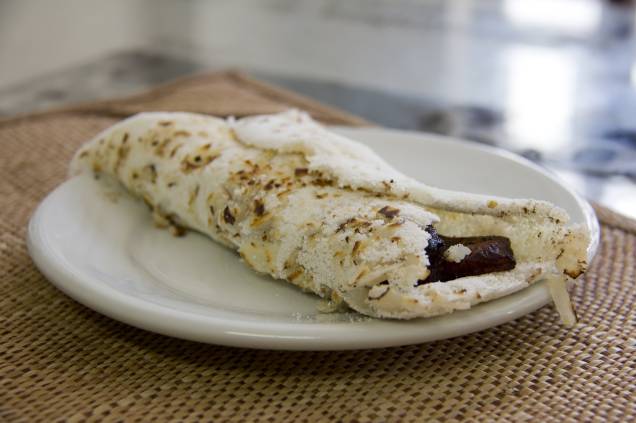 A <strong>tapioca</strong>, prato típico nordestino, também é bastante consumido na Região Norte do país, no café da manhã e na hora do lanche. Experimente as versões com ingredientes regionais, como a tapioca com castanha com recheio de banana-pacová (na foto) ou com recheio de tucumã.