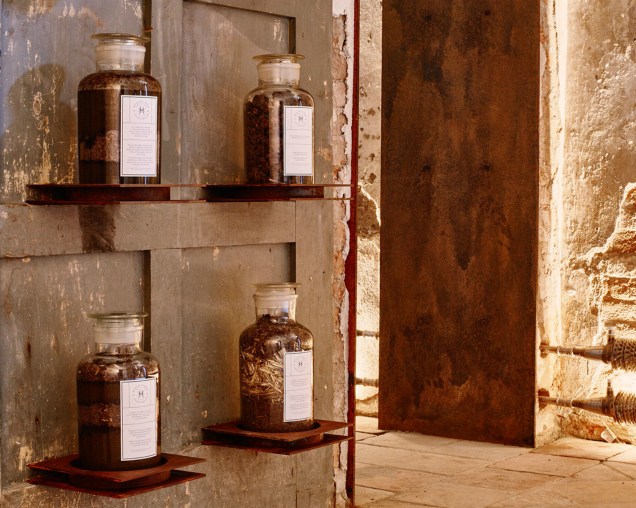 Inaugurado no fim de abril, o Museu da Merda expõe, através de amostras <em>in vitro</em>, os usos medicinais que o esterco teve ao longo da história