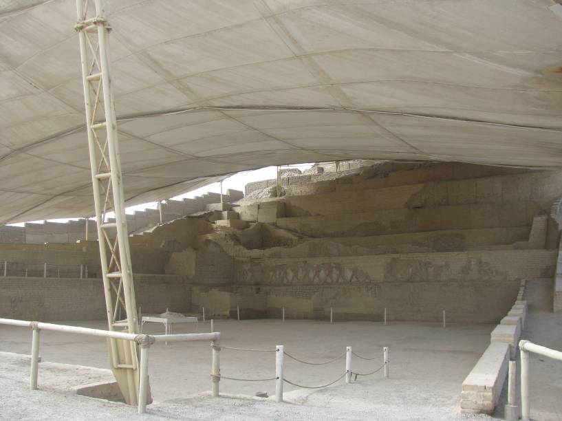 Entrada para a Huaca Cao Viejo, no complexo de El Brujo