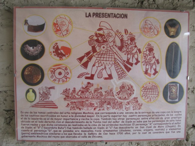 Painel explica ritual de sacrifício moche, no complexo de El Brujo