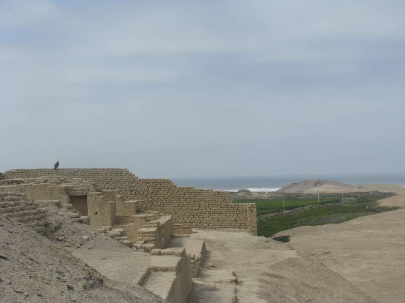 Vista do entorno de El Brujo, na costa norte do Peru