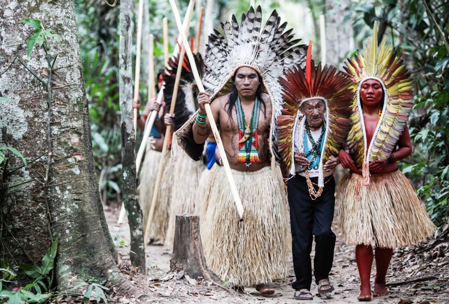 <a href="https://viajeaqui.abril.com.br/materias/indios-yawanawas-do-acre-recebem-turistas-para-vivencia-espiritual-na-amazonia" target="_self"><strong>Aldeia Mutum (AC)</strong></a> Localizada na Amazônia Acriana, a Aldeia Mutum pertence à tribo indígena dos Yawanawás. Uma vez por ano a aldeia recebe turistas para a Festa Mariri Yawanawá, cuja programação é dedicada à cura, dança, música e manifestações culturais e espirituais. Os turistas que se hospedam na aldeia Mutum são “convidados”, já que o povo indígena tem autonomia sobre sua terra