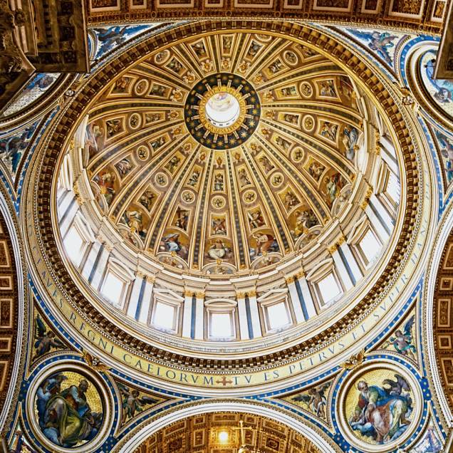 interior da basílica de são pedro interior da basílica de são pedro