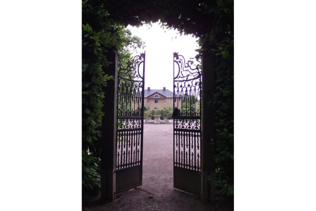 Entrando na Orangerie do Castelo Belvedere, Weimar, Alemanha