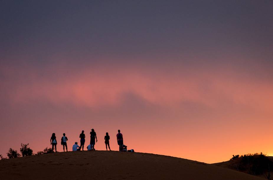 Uma das atrações mais famosas do Jalapão é assistir ao pôr do sol das dunas do parque