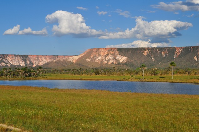 Vista do Parque Estadual do Jalapão, no Tocantins; o cenário da região é tão diverso que é possível explorar chapadões, dunas, cachoeiras e praticar trilhas