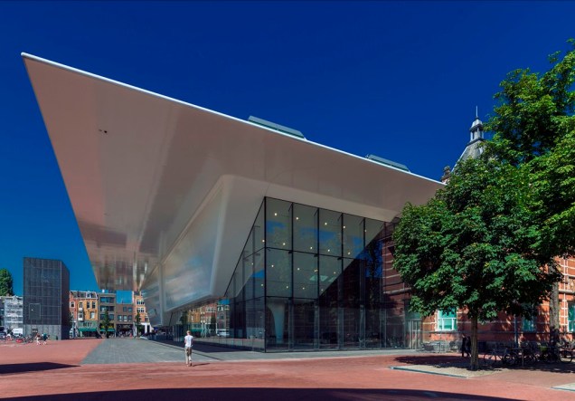 A grande reforma do Stedelijk tentou combinar novos espaços ao prédio original de 1895