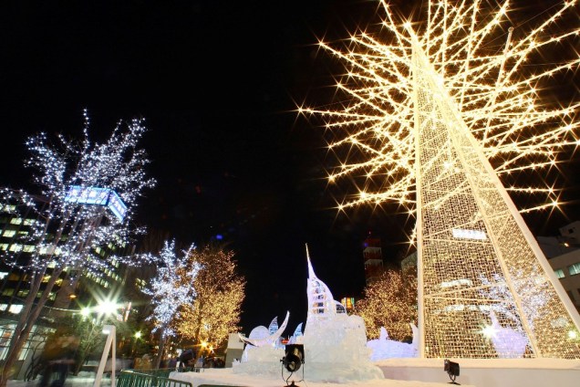 Sapporo é a capital da província de Hokkaido, no norte do Japão, uma região cujos invernos são longos e de forte precipitação de neve