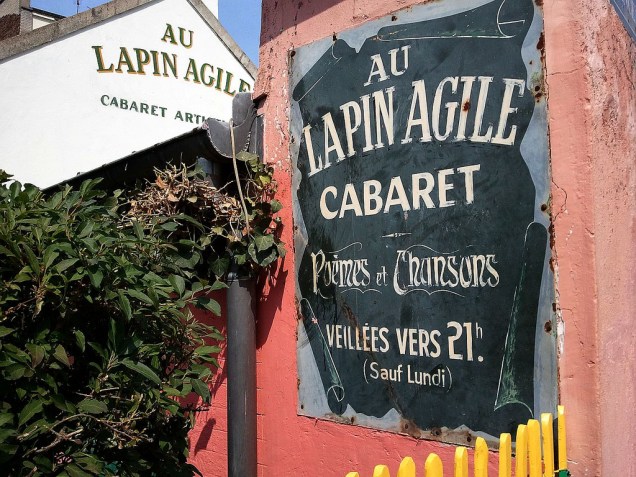 Um dos mais antigos bar-cabarés de Paris, o Au Lapin Agile fica no coração boêmio de Montmartre