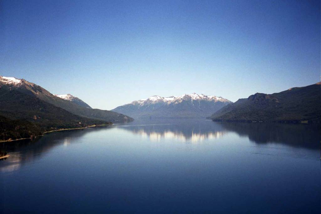 Lago Traful - Ruta de los Siete Lagos - Argentina - Wikimedia Commons - Amuitz