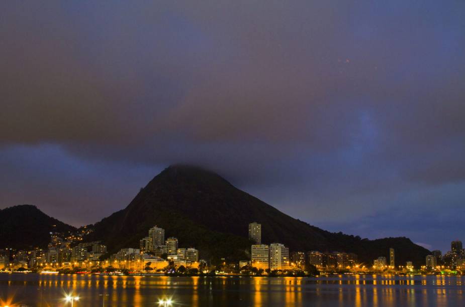 Anoitecer na Lagoa Rodrigo de Freitas, Rio de Janeiro