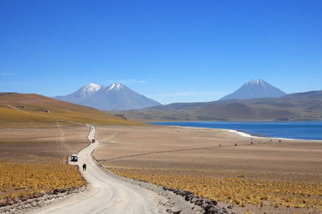 Na região do altiplano que cerca San Pedro de Atacama é possível visitar muitas lagunas
