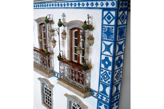 Miniatura de um casarão do Centro Histórico de Paraty, no Museu das Reduções, em Ouro Preto, Minas Gerais
