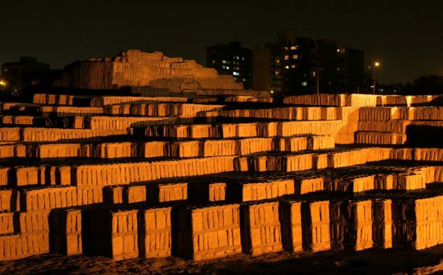 Sítio arqueológico Huaca Pucllana, no bairro de Miraflores, em Lima, capital do Peru