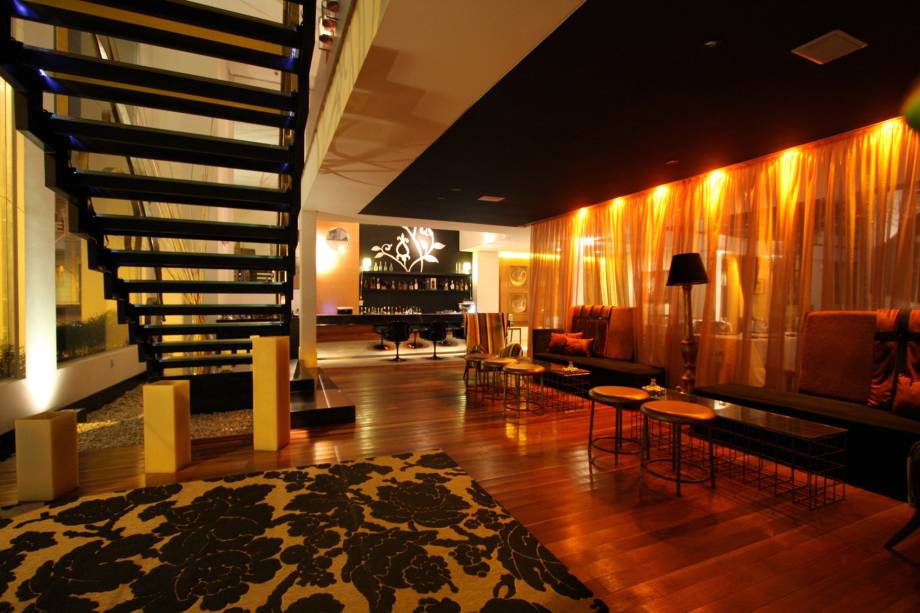 <a href="https://viajeaqui.abril.com.br/estabelecimentos/br-ce-fortaleza-restaurante-l-o" rel="L’Ô"><strong>L’Ô </strong></a>(em Centro)<br /> <br /> Sob comando do espanhol Agustin Herrero, este restaurante de culinária contemporânea serve pratos criativos com ingredientes locais, como a pescada com purê de banana-da-terra. <a href="https://viajeaqui.abril.com.br/estabelecimentos/br-ce-fortaleza-restaurante-l-o" rel="L’Ô"><strong>L’Ô </strong></a>(em Centro)<br /> <br /> Sob comando do espanhol Agustin Herrero, este restaurante de culinária contemporânea serve pratos criativos com ingredientes locais, como a pescada com purê de banana-da-terra.