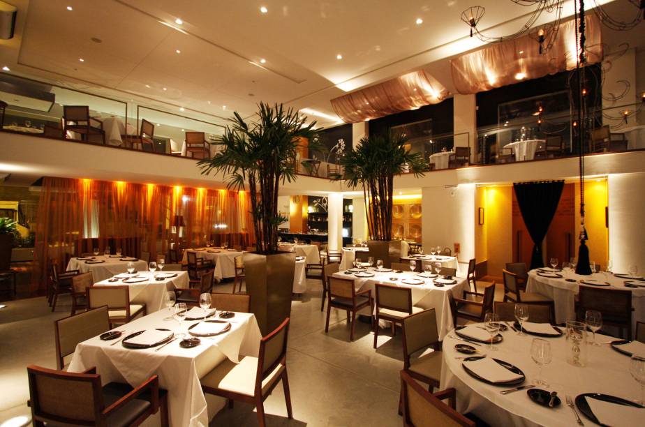 <strong><a href="https://viajeaqui.abril.com.br/estabelecimentos/br-ce-fortaleza-restaurante-l-o" rel="L’Ô ">L’Ô</a> </strong>(em Centro)<br /> <br /> Os ambientes do restaurante L’Ô são modernos e elegantes <strong><a href="https://viajeaqui.abril.com.br/estabelecimentos/br-ce-fortaleza-restaurante-l-o" rel="L’Ô ">L’Ô</a> </strong>(em Centro)<br /> <br /> Os ambientes do restaurante L’Ô são modernos e elegantes