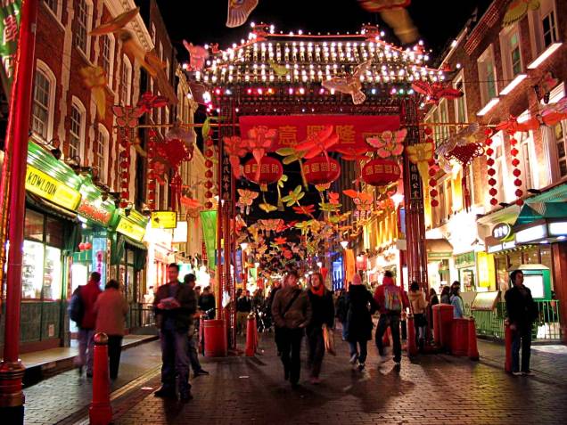 Decoração na Chinatown de Londres para receber as festividades do Ano-Novo Chinês