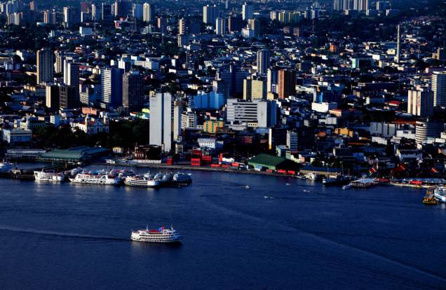 Vista aérea da cidade de Manaus (AM), capital de quase 2 milhões de habitantes