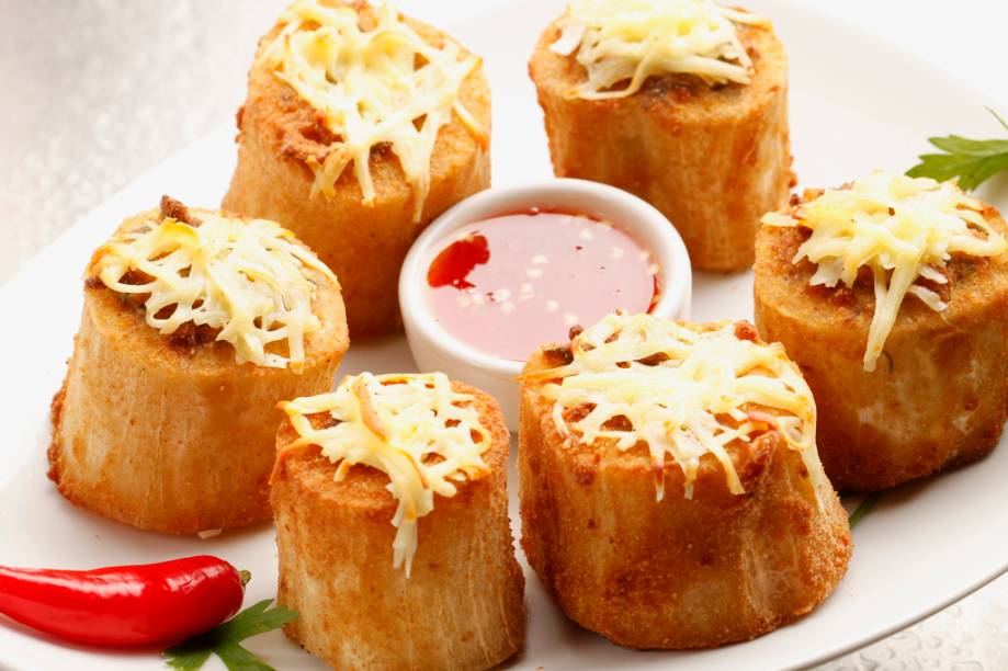 O <strong>Mani & Oca</strong>, no <a href="https://viajeaqui.abril.com.br/cidades/br-rj-rio-de-janeiro" rel="Rio de Janeiro" target="_blank"><strong>Rio de Janeiro</strong></a>, criou o petisco Mocinha Mani - aipim crocante recheado com rabada cremosa, gratinado com quejo coalho e acompanhado por geleia de pimenta - para participar do<strong> Comida di Buteco. </strong><em>Rua Joaquim Palhares, 513 A, Praça da Bandeira, (21) 2293-5548, 2ª/5ª 10h/21h, 6ª 10h/1h, sáb 15h/1h</em>. O <strong>Mani & Oca</strong>, no <a href="https://viajeaqui.abril.com.br/cidades/br-rj-rio-de-janeiro" rel="Rio de Janeiro" target="_blank"><strong>Rio de Janeiro</strong></a>, criou o petisco Mocinha Mani - aipim crocante recheado com rabada cremosa, gratinado com quejo coalho e acompanhado por geleia de pimenta - para participar do<strong> Comida di Buteco. </strong><em>Rua Joaquim Palhares, 513 A, Praça da Bandeira, (21) 2293-5548, 2ª/5ª 10h/21h, 6ª 10h/1h, sáb 15h/1h</em>.