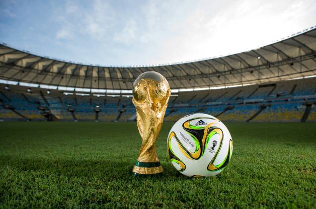 O gramado do Maracanã foi o grande palco da final da Copa do Mundo 2014, entre Alemanha e Argentina, no dia 13 de julho; o time alemão fez um gol na prorrogação e levou a taça O gramado do Maracanã foi o grande palco da final da Copa do Mundo 2014, entre Alemanha e Argentina, no dia 13 de julho; o time alemão fez um gol na prorrogação e levou a taça
