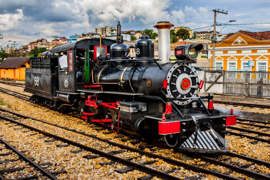 O passeio de maria-fumaça que sai de Tiradentes e vai até São João Del Rei dura 40 minutos O passeio de maria-fumaça que sai de Tiradentes e vai até São João Del Rei dura 40 minutos