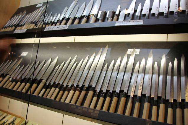 A Aritsugu é uma das lojas mais traidicionais do Mercado Nishiki A Aritsugu é uma das lojas mais traidicionais do Mercado Nishiki