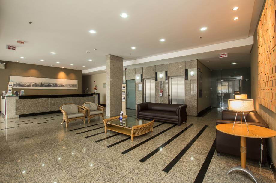 Recepção do hotel Mercure Metrópolis, em Recife, Pernambuco