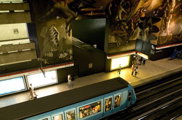 O Metrô de Santiago é limpo e organizado, boa alternativa para gastar menos com transporte O Metrô de Santiago é limpo e organizado, boa alternativa para gastar menos com transporte