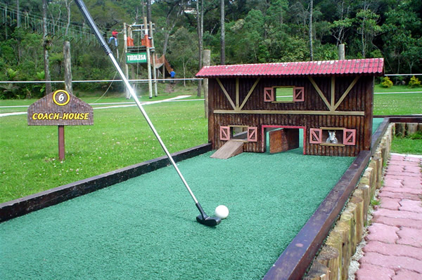 Mini Golfe do Centro de Lazer Tarundu, em Campos do Jordão, São Paulo