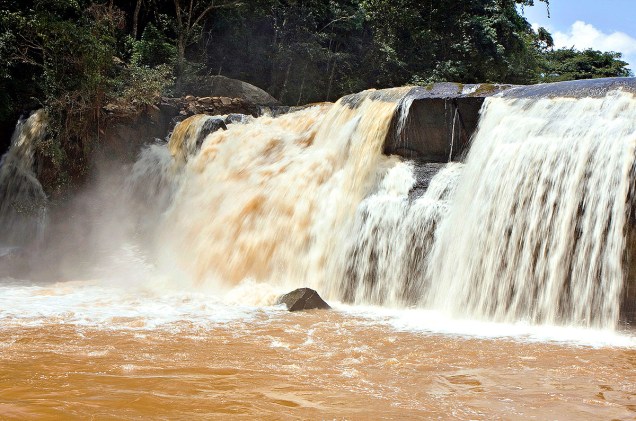 Cachoeira das Andorinhas, em Monte Alegre do Sul (SP)