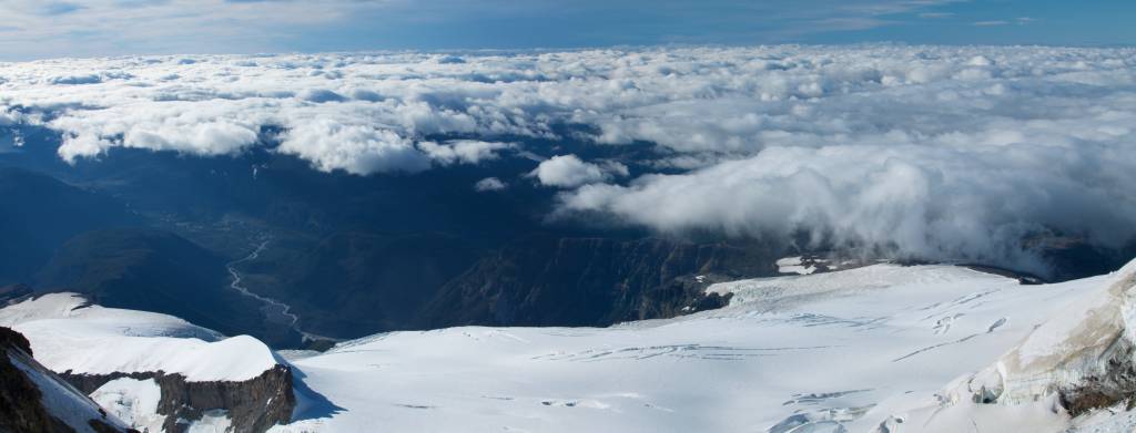 Monte Tronador - Vista do cume para lado da Argentina - Ruta de los Siete Lagos - Argentina - Wikimedia Commons - McKay Savage