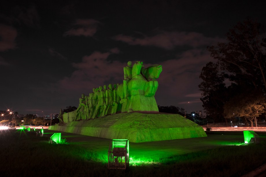 <strong>São Paulo (SP) — Monumento às Bandeiras</strong>A obra do escultor ítalo-brasileiro Victor Brecheret é iluminada pelo segundo ano consecutivo