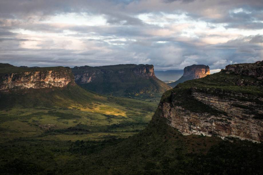<a href="http:// viajeaqui.abril.com.br/cidades/br-ba-chapada-diamantina" rel="Chapada Diamantina" target="_blank"><strong>Chapada Diamantina</strong></a>    Do alto do Morro do Pai Inácio é possível ver a Chapada Diamantina até cansar a vista. Deixe a subida para o fim da tarde, para curtir o por do sol (é permitida entrada até 17h)