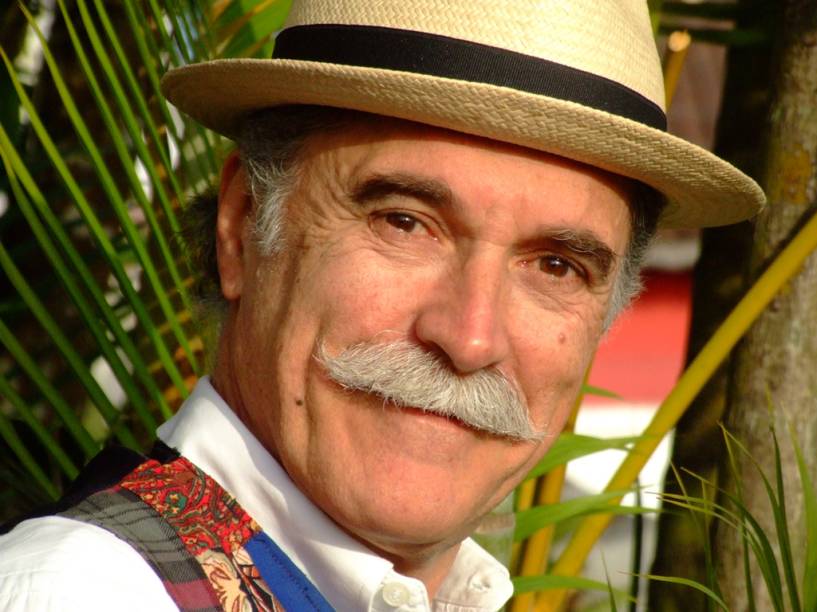 O cantor, compositor e violeiro <strong>Passoca </strong>traz suas modas de viola com tema urbano ao palco do <strong>SESC Belenzinho</strong>. Ele lançará seu novo álbum <em>Suíte Paulistana</em>, de composições próprias, acompanhado de nove músicos.<strong>Endereço: </strong>Rua Padre Adelino, 1000<strong>Telefone:</strong> (11) 2076-9700<strong>Ingressos: </strong>R$ 6 a 24<strong>Horário: </strong>18h O cantor, compositor e violeiro <strong>Passoca </strong>traz suas modas de viola com tema urbano ao palco do <strong>SESC Belenzinho</strong>. Ele lançará seu novo álbum <em>Suíte Paulistana</em>, de composições próprias, acompanhado de nove músicos.<strong>Endereço: </strong>Rua Padre Adelino, 1000<strong>Telefone:</strong> (11) 2076-9700<strong>Ingressos: </strong>R$ 6 a 24<strong>Horário: </strong>18h