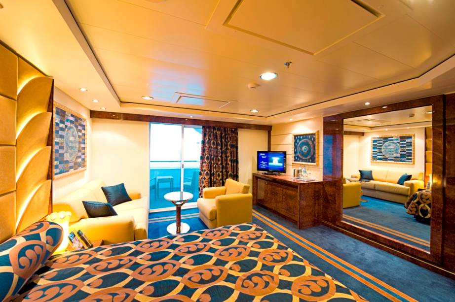 MSC Fantasia De Luxe Suite