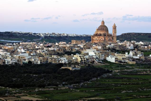 Vista geral de Gozo, ao norte de Malta Vista geral de Gozo, ao norte de Malta