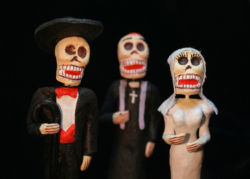 As caveirinhas representam personagens clássicos no Dia dos Mortos mexicano: as crianças adoram os doces coloridos feitos em formato de crâneo e vendidos nas padarias das cidades
