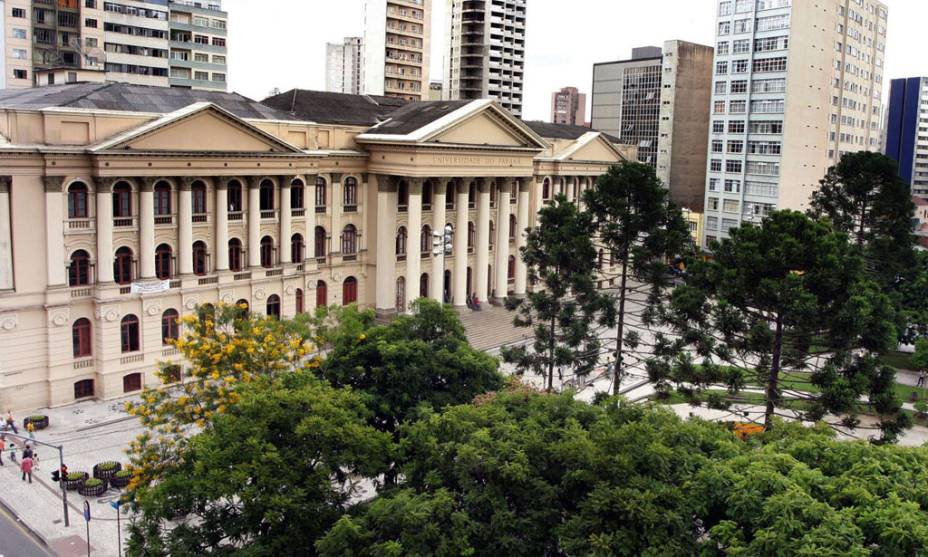 Fundada em 1912, a Universidade Federal do Paraná é a mais antiga do Brasil
