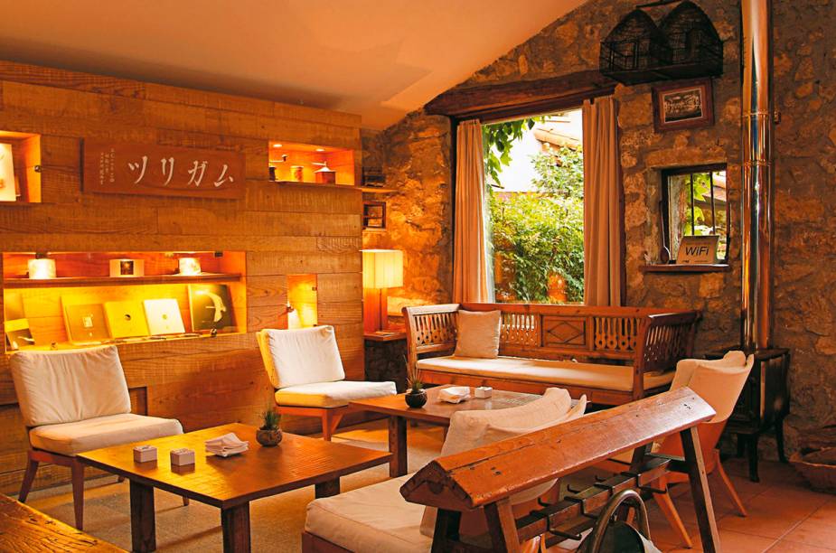 <strong>6º Mugaritz - <a href="https://viajeaqui.abril.com.br/cidades/espanha-san-sebastian" rel="San Sebastián" target="_blank">San Sebastián</a></strong>Uma casa de campo antiga é o cenário do aconchegante Mugaritz. A sala de jantar neorústica faz o cliente se esquecer que está em um restaurante. Mas os pratos elaborados em um estilo contemporâneo lembram ao cliente de que ele está no 6º melhor restaurante do mundo. <strong>6º Mugaritz - <a href="https://viajeaqui.abril.com.br/cidades/espanha-san-sebastian" rel="San Sebastián" target="_blank">San Sebastián</a></strong>Uma casa de campo antiga é o cenário do aconchegante Mugaritz. A sala de jantar neorústica faz o cliente se esquecer que está em um restaurante. Mas os pratos elaborados em um estilo contemporâneo lembram ao cliente de que ele está no 6º melhor restaurante do mundo.