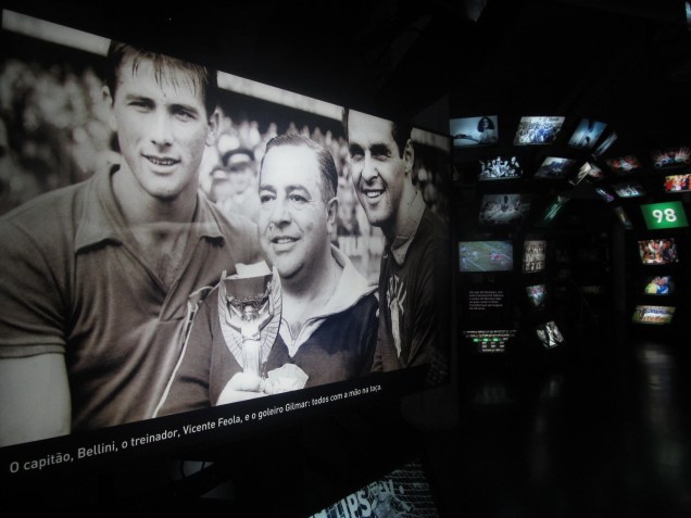 Imagens da Copa do Mundo de 1958, na Suécia, dentro do Museu do Futebol