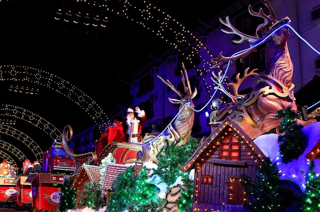 Grande Desfile de Natal, realizado em anos anteriores; em 2014, o Natal Luz começou no dia 30 de outubro e estende-se até 11 de janeiro