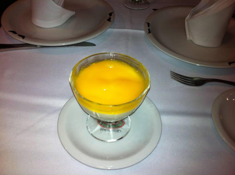 Sobremesa natas do céu, do restaurante Adegão Português, no Rio de Janeiro