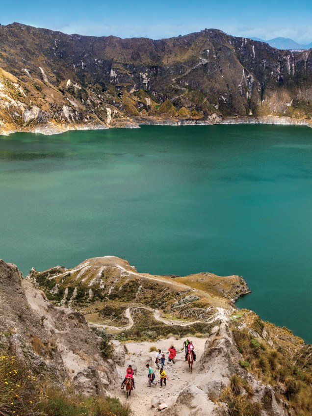 O curto mas muito duro caminho que leva à Laguna Quilotoa O curto mas muito duro caminho que leva à Laguna Quilotoa