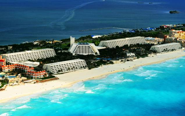 Vista aérea do Oasis Cancún, México Vista aérea do Oasis Cancún, México