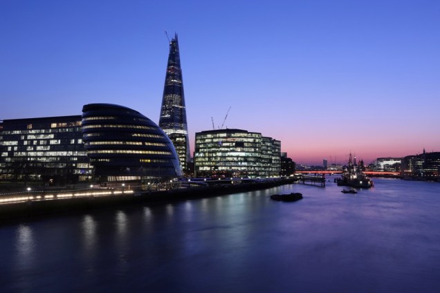 Com 310 metros de altura, o The Shard é não somente o maior edifício de Londres como de toda Europa Com 310 metros de altura, o The Shard é não somente o maior edifício de Londres como de toda Europa