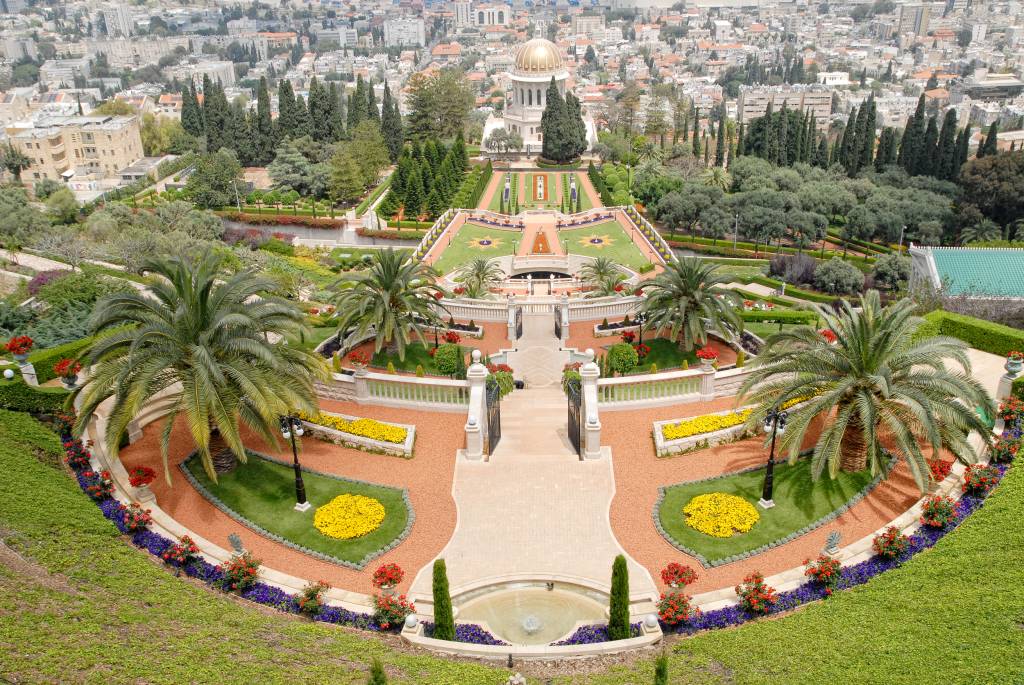 Jardim ornamental do templo Baha'i em Haifa, Israel