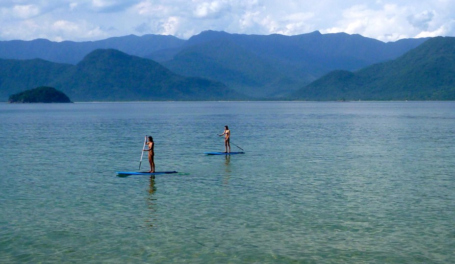 A praia <a href="https://viajeaqui.abril.com.br/estabelecimentos/br-sp-ubatuba-atracao-praia-picinguaba" rel="Picinguaba" target="_blank">Picinguaba</a>, em <a href="https://viajeaqui.abril.com.br/cidades/br-sp-ubatuba" rel="Ubatuba (SP)" target="_blank">Ubatuba</a>, era uma antiga vila de pescadores, e mesmo com a valorização da cidade, continua calma nos dias de hoje