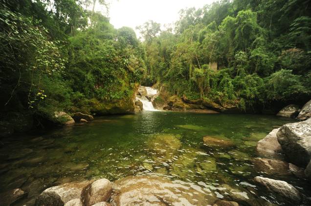 <strong><a href="https://www.icmbio.gov.br/parnaitatiaia/" target="_blank" rel="noopener">Parque Nacional do Itatiaia</a>, Rio de Janeiro, Brasil</strong> Foi o primeiro parque nacional do país, inaugurado por Getúlio Vargas em 1937. Por aqui, trilhas pesadas fazem a festa de turistas em busca de aventura, enquanto que poços e cachoeiras são ideais para famílias com crianças <em><a href="https://www.booking.com/searchresults.pt-br.html?aid=332455&sid=b6bf542626b1a2c7a9951e44506f270a&sb=1&src=searchresults&src_elem=sb&error_url=https%3A%2F%2Fwww.booking.com%2Fsearchresults.pt-br.html%3Faid%3D332455%3Bsid%3Db6bf542626b1a2c7a9951e44506f270a%3Btmpl%3Dsearchresults%3Bac_click_type%3Db%3Bac_position%3D0%3Bclass_interval%3D1%3Bdest_id%3D-647956%3Bdest_type%3Dcity%3Bdtdisc%3D0%3Bfrom_sf%3D1%3Bgroup_adults%3D2%3Bgroup_children%3D0%3Bhighlighted_hotels%3D4602098%3Binac%3D0%3Bindex_postcard%3D0%3Blabel_click%3Dundef%3Bno_rooms%3D1%3Boffset%3D0%3Bpostcard%3D0%3Braw_dest_type%3Dhotel%3Broom1%3DA%252CA%3Bsb_price_type%3Dtotal%3Bsearch_selected%3D1%3Bshw_aparth%3D1%3Bslp_r_match%3D0%3Bsrc%3Dsearchresults%3Bsrc_elem%3Dsb%3Bsrpvid%3D8a2980f87028001e%3Bss%3DParque%2520Nacional%2520Hostel%252FCamping%2520Dom%2520Quixote%252C%2520Itatiaia%252C%2520Estado%2520do%2520Rio%2520de%2520Janeiro%252C%2520Brasil%3Bss_all%3D0%3Bss_raw%3DParque%2520Nacional%2520do%2520Itatiaia%3Bssb%3Dempty%3Bsshis%3D0%3Bssne%3DNahuel%2520Huapi%2520National%2520Park%3Bssne_untouched%3DNahuel%2520Huapi%2520National%2520Park%3Btop_ufis%3D1%26%3B&ss=Parque+Nacional+Hostel%2FCamping+Dom+Quixote%2C+Itatiaia%2C+Estado+do+Rio+de+Janeiro%2C+Brasil&is_ski_area=&ssne=Itatiaia&ssne_untouched=Itatiaia&city=-647956&checkin_monthday=&checkin_month=&checkin_year=&checkout_monthday=&checkout_month=&checkout_year=&group_adults=2&group_children=0&no_rooms=1&from_sf=1&ss_raw=Parque+Nacional+do+Itatiaia&ac_position=0&ac_langcode=xb&ac_click_type=b&dest_id=4602098&dest_type=hotel&place_id_lat=-22.465069&place_id_lon=-44.595043&search_pageview_id=8a2980f87028001e&search_selected=true&search_pageview_id=8a2980f87028001e&ac_suggestion_list_length=1&ac_suggestion_theme_list_length=0" target="_blank" rel="noopener">Veja preços de hotéis em Itatiaia no Booking.com</a></em> <strong><a href="https://www.icmbio.gov.br/parnaitatiaia/" target="_blank" rel="noopener">Parque Nacional do Itatiaia</a>, Rio de Janeiro, Brasil</strong> Foi o primeiro parque nacional do país, inaugurado por Getúlio Vargas em 1937. Por aqui, trilhas pesadas fazem a festa de turistas em busca de aventura, enquanto que poços e cachoeiras são ideais para famílias com crianças <em><a href="https://www.booking.com/searchresults.pt-br.html?aid=332455&sid=b6bf542626b1a2c7a9951e44506f270a&sb=1&src=searchresults&src_elem=sb&error_url=https%3A%2F%2Fwww.booking.com%2Fsearchresults.pt-br.html%3Faid%3D332455%3Bsid%3Db6bf542626b1a2c7a9951e44506f270a%3Btmpl%3Dsearchresults%3Bac_click_type%3Db%3Bac_position%3D0%3Bclass_interval%3D1%3Bdest_id%3D-647956%3Bdest_type%3Dcity%3Bdtdisc%3D0%3Bfrom_sf%3D1%3Bgroup_adults%3D2%3Bgroup_children%3D0%3Bhighlighted_hotels%3D4602098%3Binac%3D0%3Bindex_postcard%3D0%3Blabel_click%3Dundef%3Bno_rooms%3D1%3Boffset%3D0%3Bpostcard%3D0%3Braw_dest_type%3Dhotel%3Broom1%3DA%252CA%3Bsb_price_type%3Dtotal%3Bsearch_selected%3D1%3Bshw_aparth%3D1%3Bslp_r_match%3D0%3Bsrc%3Dsearchresults%3Bsrc_elem%3Dsb%3Bsrpvid%3D8a2980f87028001e%3Bss%3DParque%2520Nacional%2520Hostel%252FCamping%2520Dom%2520Quixote%252C%2520Itatiaia%252C%2520Estado%2520do%2520Rio%2520de%2520Janeiro%252C%2520Brasil%3Bss_all%3D0%3Bss_raw%3DParque%2520Nacional%2520do%2520Itatiaia%3Bssb%3Dempty%3Bsshis%3D0%3Bssne%3DNahuel%2520Huapi%2520National%2520Park%3Bssne_untouched%3DNahuel%2520Huapi%2520National%2520Park%3Btop_ufis%3D1%26%3B&ss=Parque+Nacional+Hostel%2FCamping+Dom+Quixote%2C+Itatiaia%2C+Estado+do+Rio+de+Janeiro%2C+Brasil&is_ski_area=&ssne=Itatiaia&ssne_untouched=Itatiaia&city=-647956&checkin_monthday=&checkin_month=&checkin_year=&checkout_monthday=&checkout_month=&checkout_year=&group_adults=2&group_children=0&no_rooms=1&from_sf=1&ss_raw=Parque+Nacional+do+Itatiaia&ac_position=0&ac_langcode=xb&ac_click_type=b&dest_id=4602098&dest_type=hotel&place_id_lat=-22.465069&place_id_lon=-44.595043&search_pageview_id=8a2980f87028001e&search_selected=true&search_pageview_id=8a2980f87028001e&ac_suggestion_list_length=1&ac_suggestion_theme_list_length=0" target="_blank" rel="noopener">Veja preços de hotéis em Itatiaia no Booking.com</a></em>