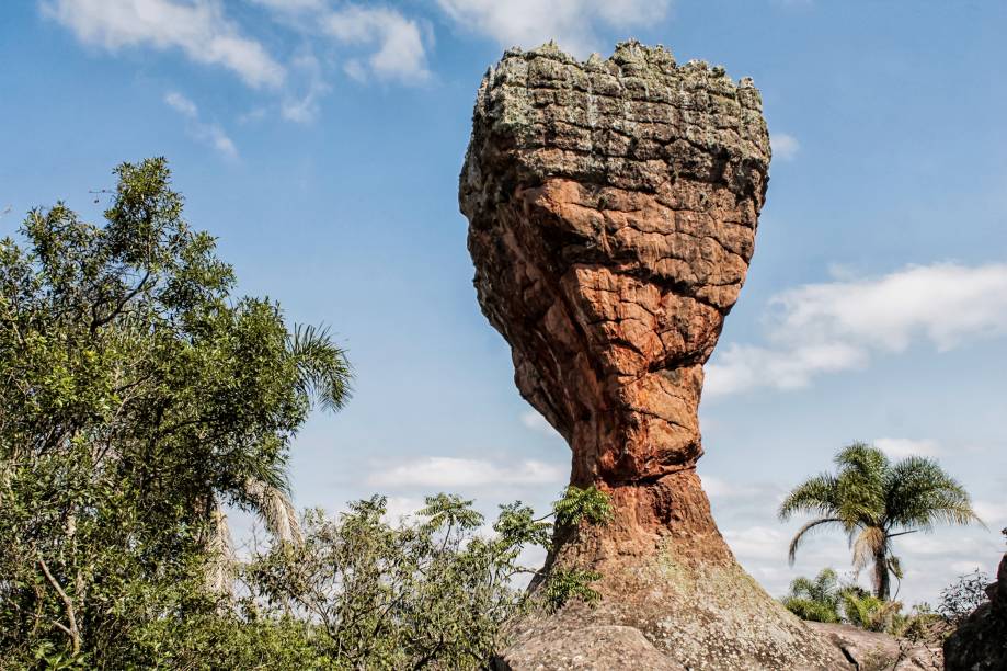 O <a href="https://viajeaqui.abril.com.br/estabelecimentos/br-pr-ponta-grossa-atracao-parque-estadual-de-vila-velha" rel="Parque Estadual Vila Velha" target="_blank">Parque Estadual Vila Velha</a> é uma das principais atrações do estado do <a href="https://viajeaqui.abril.com.br/estados/br-parana" rel="Paraná" target="_blank">Paraná</a>