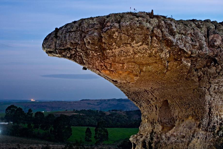 As formações geológicas do <a href="https://viajeaqui.abril.com.br/estabelecimentos/br-pr-ponta-grossa-atracao-parque-estadual-de-vila-velha" rel="Parque Estadual Vila Velha" target="_blank">Parque Estadual Vila Velha</a> têm milhões de anos